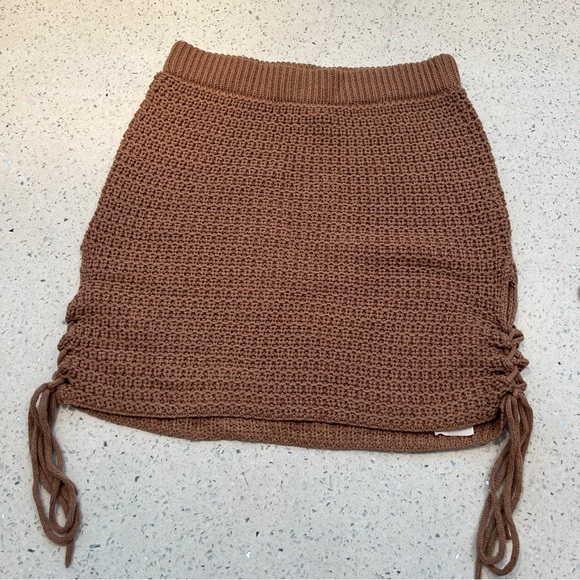 Swimsuit cover up set skirt and top - Picture 4 of 6